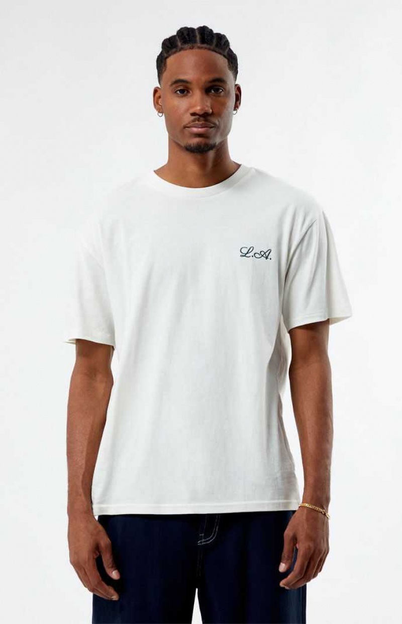 T-shirt PacSun PS Basics Cursive LA Embroidered Hombre Creme | JLPOC8532